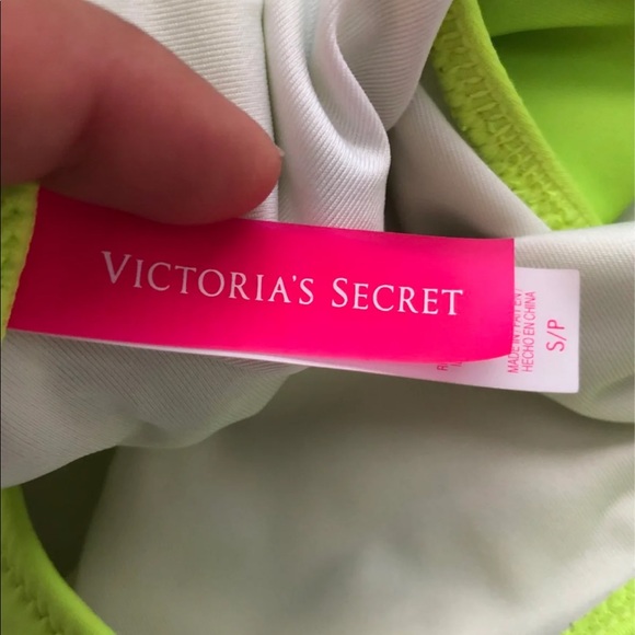 Victoria Secret Bikini - Picture 3 of 8